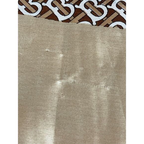 Burberry Scarf Shawl Wrap Stole Authentic BB Logo London Soie Silk 100% READ - Picture 16 of 16